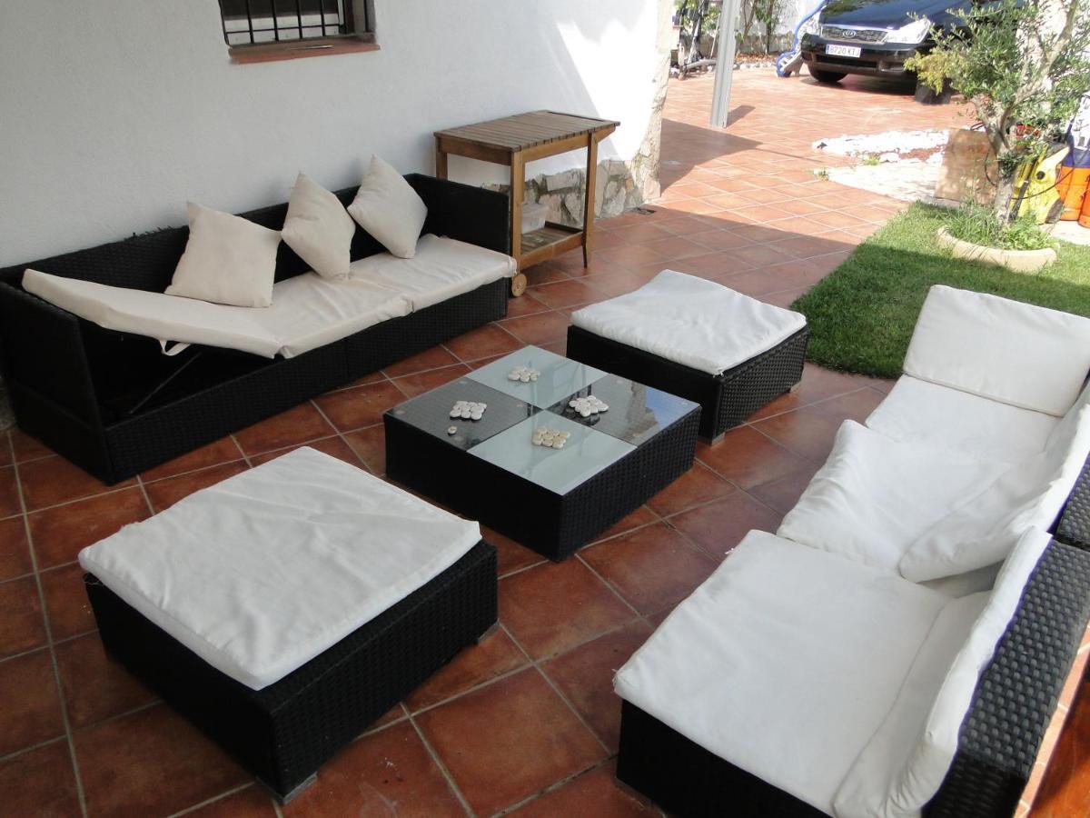 Detached Villa For 6 People In Lloret De Mar With Comunal Outdoor Swimming Pool Puigventos Luaran gambar