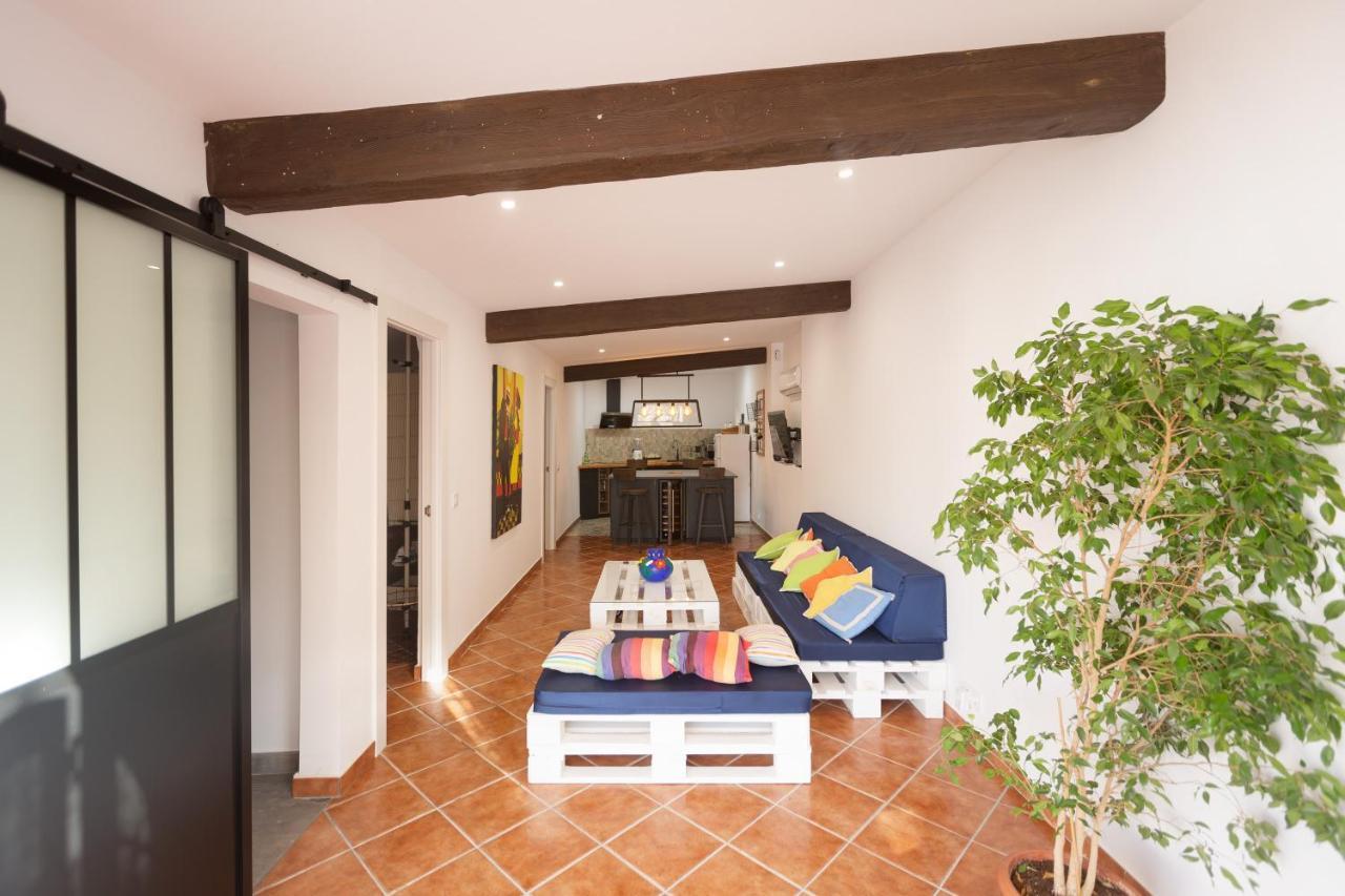 Detached Villa For 6 People In Lloret De Mar With Comunal Outdoor Swimming Pool Puigventos Luaran gambar