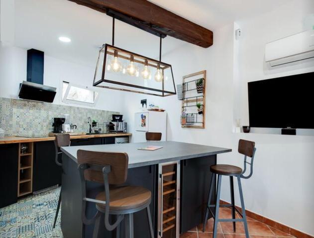 Detached Villa For 6 People In Lloret De Mar With Comunal Outdoor Swimming Pool Puigventos Luaran gambar