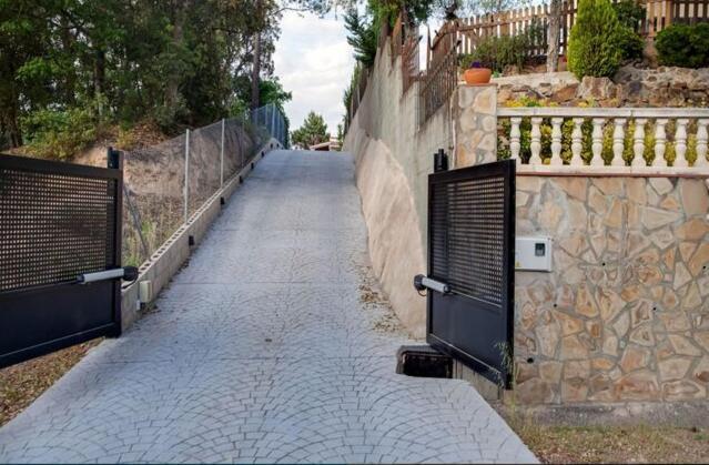 Detached Villa For 6 People In Lloret De Mar With Comunal Outdoor Swimming Pool Puigventos Luaran gambar
