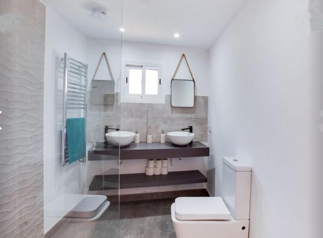 Detached Villa For 6 People In Lloret De Mar With Comunal Outdoor Swimming Pool Puigventos Luaran gambar